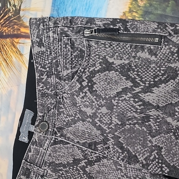 Wit‎ & Wisdom Animal Print High Waist Jeans Size 10P Petite - Picture 2 of 5